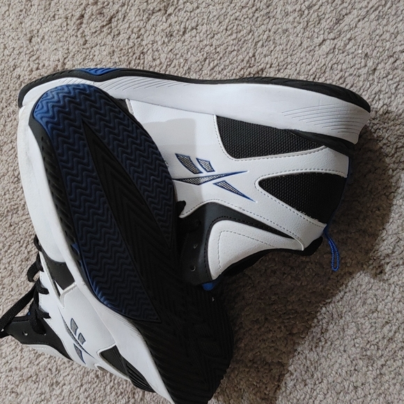 Shoes - Picture 4 of 4